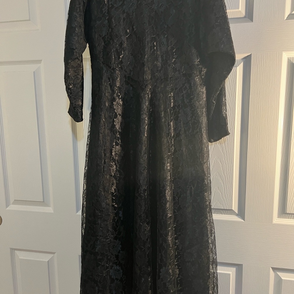 Chic Black Lace Long Sleeve Dress